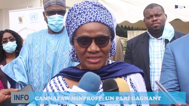  REPORTAGE RETROCESSION DU MATERIEL BUREAUTIQUE AUX CENTRES DES FEMMES ET FILLES DU MINPROFF PAR LA CAMNAFAW