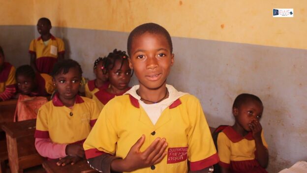  REPORTAGE MAGAZINE SUR LA SENSIBILISATION DES PARENTS DE YAOUNDÉ 6 A LA SCOLARISATION DES ENFANTS